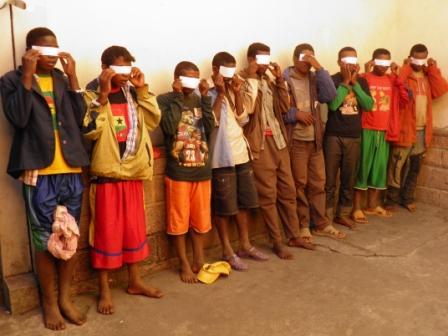 DAHALO-aMBATOMANOINA